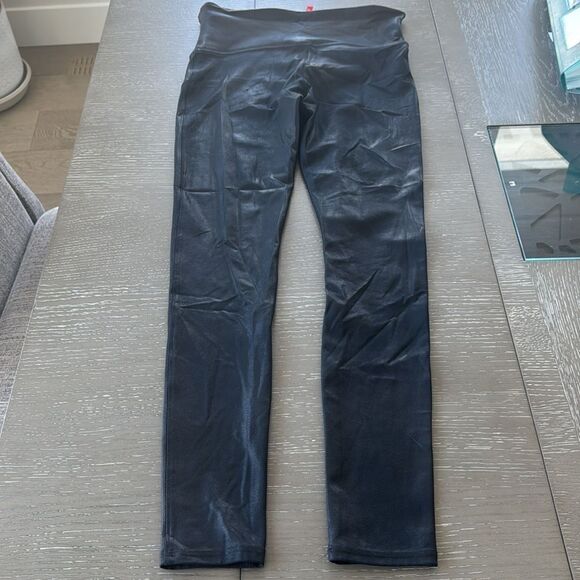 SPANX Faux Leather Women’s Size L Black Shaping Leggings GUC - Picture 4 of 12